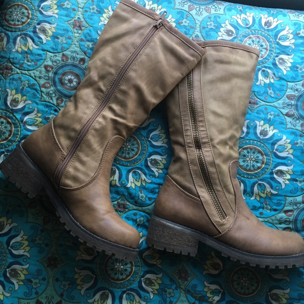 LA Donna Moda Casual Boots - Picture 10 of 10